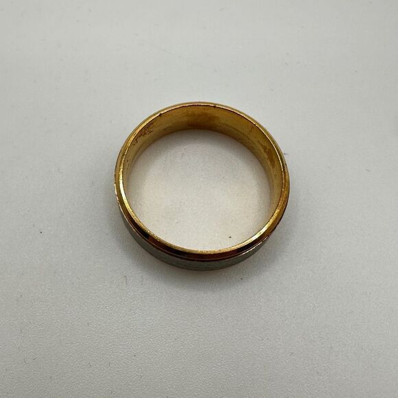 Men's size 14 yellow gold tone and brushed silver tone ring, wedding band! - Picture 9 of 11